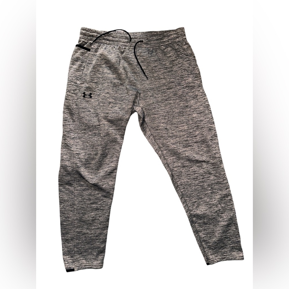 Men’s underarmour jogging pants